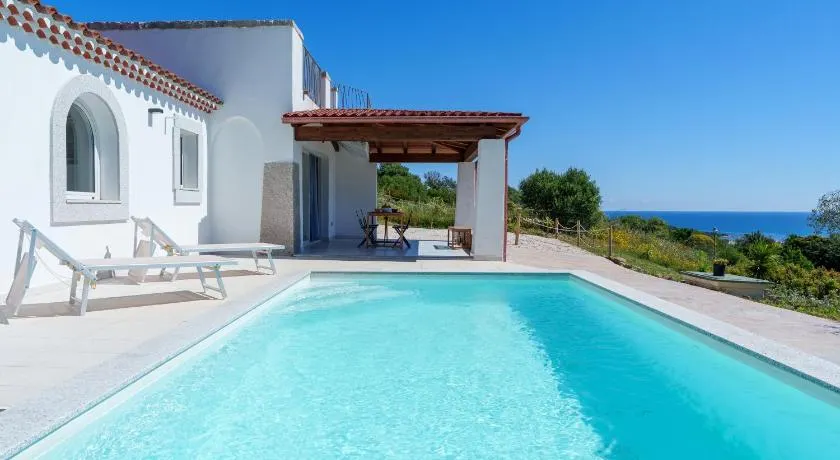 Villa Del Cardo con Piscina - Image 1