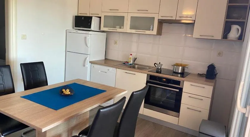 Appartement dans Punat avec terrasse, Climatisation, WIFI, Machine à laver (4534-3) - Image 1