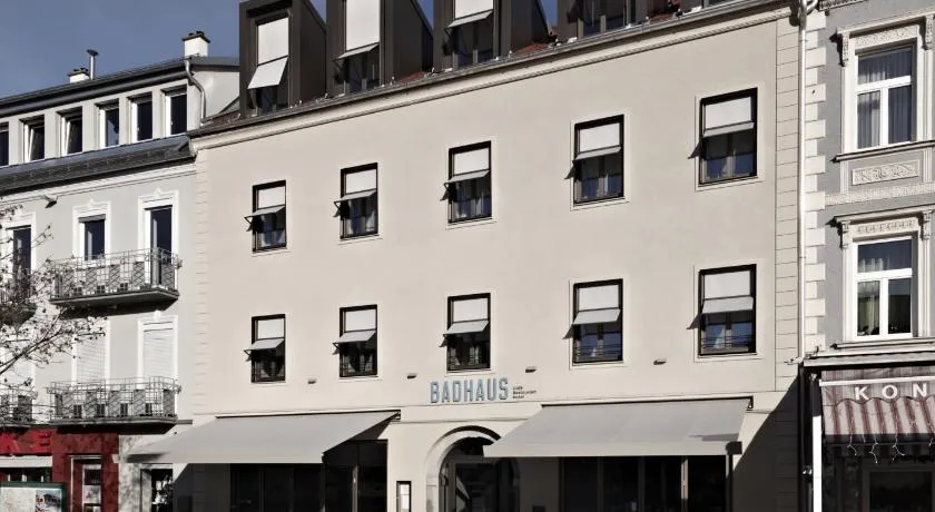 Badhaus - Hotel/Restaurant/Café - Image 1
