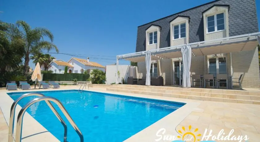 Vacker lyxvilla Oasis för 7 personer med privat pool - Image 1