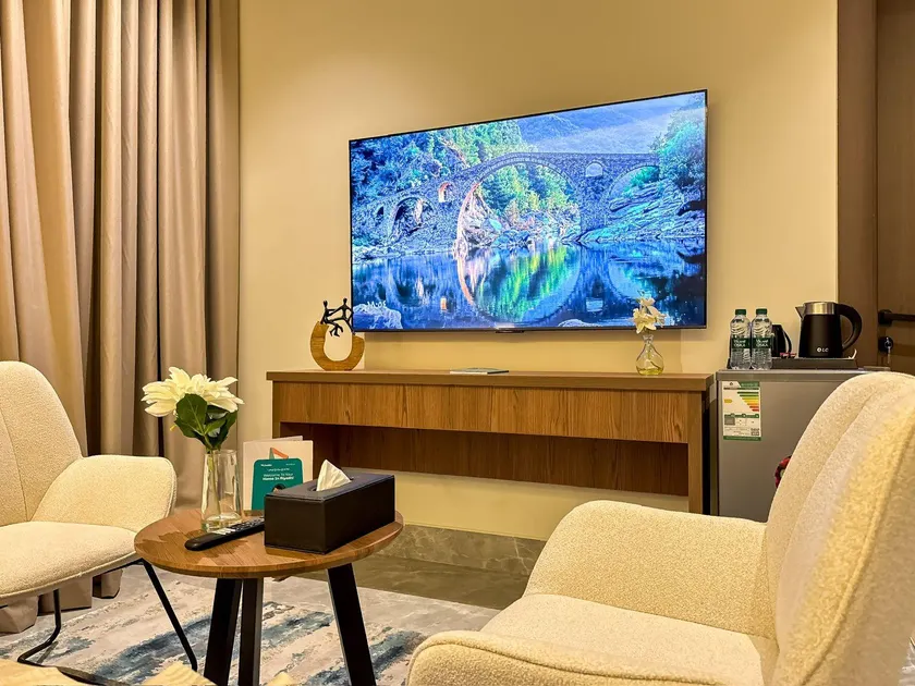 Smart Access Studio in Al Narjis - 65 TV - Image 1