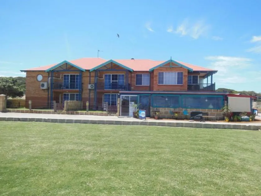 Seaspray Beach Holiday Park - Image 1