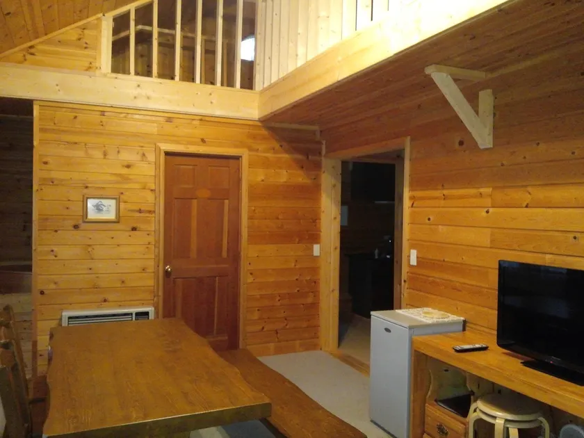 Log Hotel Early Bird - Image 1