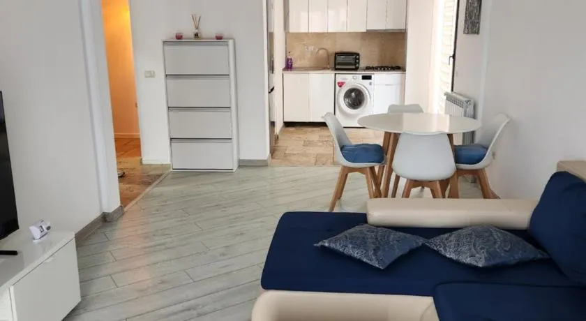Mamaia Nord Apartment - Image 1