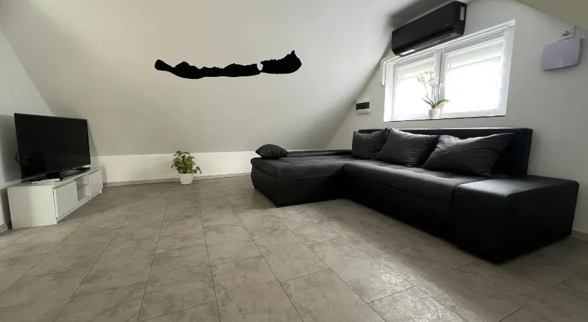 Garda Apartman - Image 1