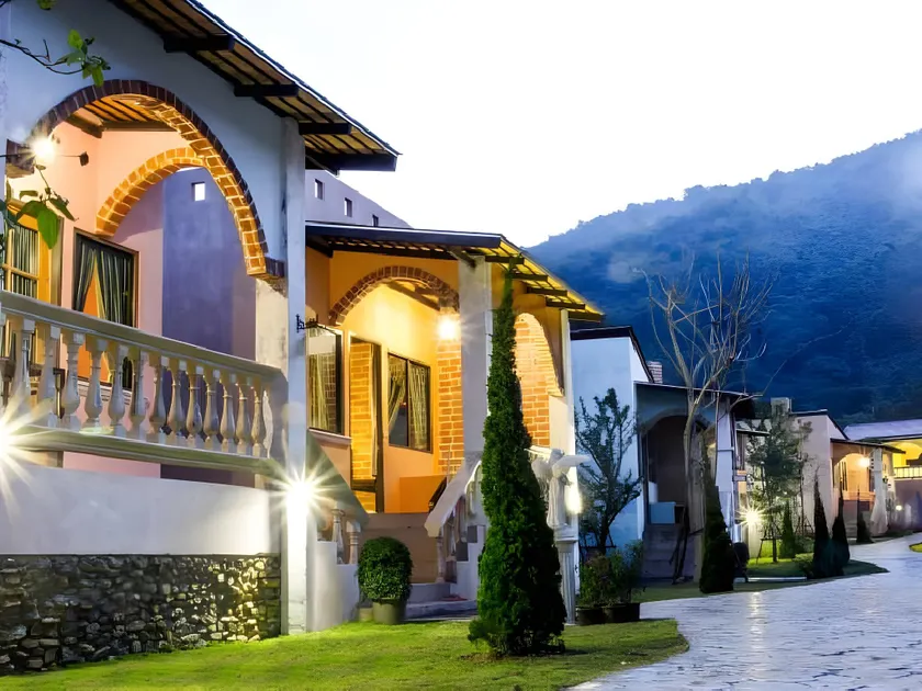 Stamp Hills Resort - Image 1