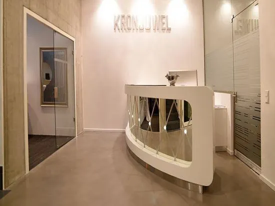 Digital Hotel Kronjuwel by BRIGHT Waldkirch - Self Check-In I NIRO - Image 1