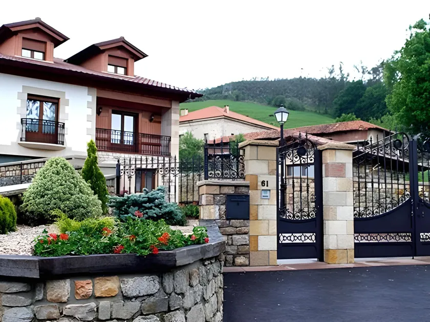 Posada Campa - Image 1