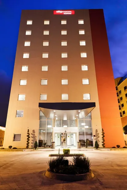 City Express Suites Puebla FINSA - Image 1