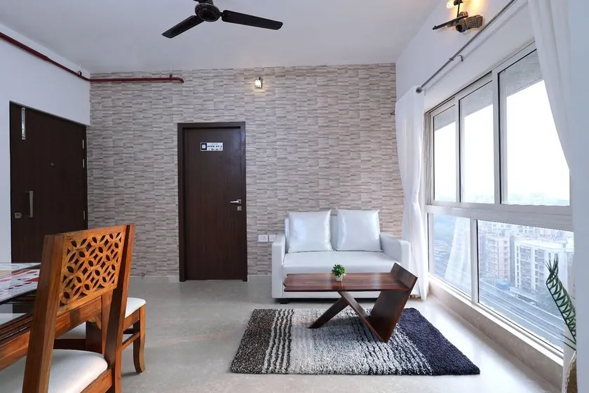 High Rise 3BHK Near Morgan Stanley+Business Ready - Image 1