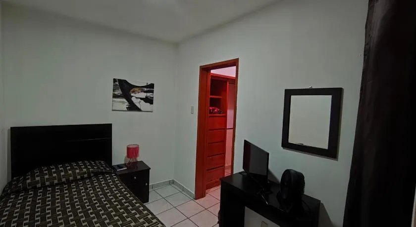 Hostal menavi - Image 1