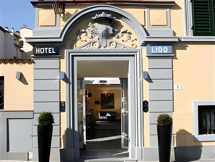Hotel Lido - Image 1
