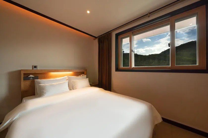 Yangpyeong Hotel Hidden Foret - Image 1