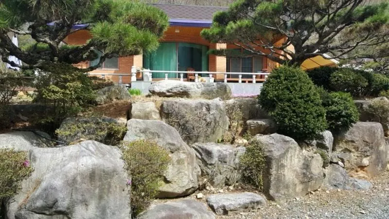 Wanju Haneurarae Cheotjip Pension - Image 1