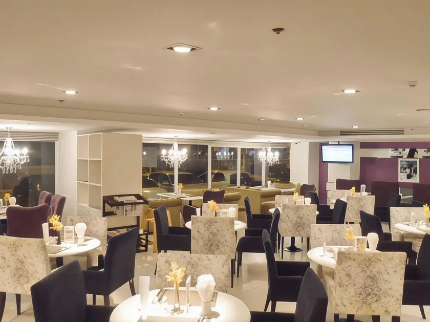Nova Gold Hotel Pattaya - Image 1