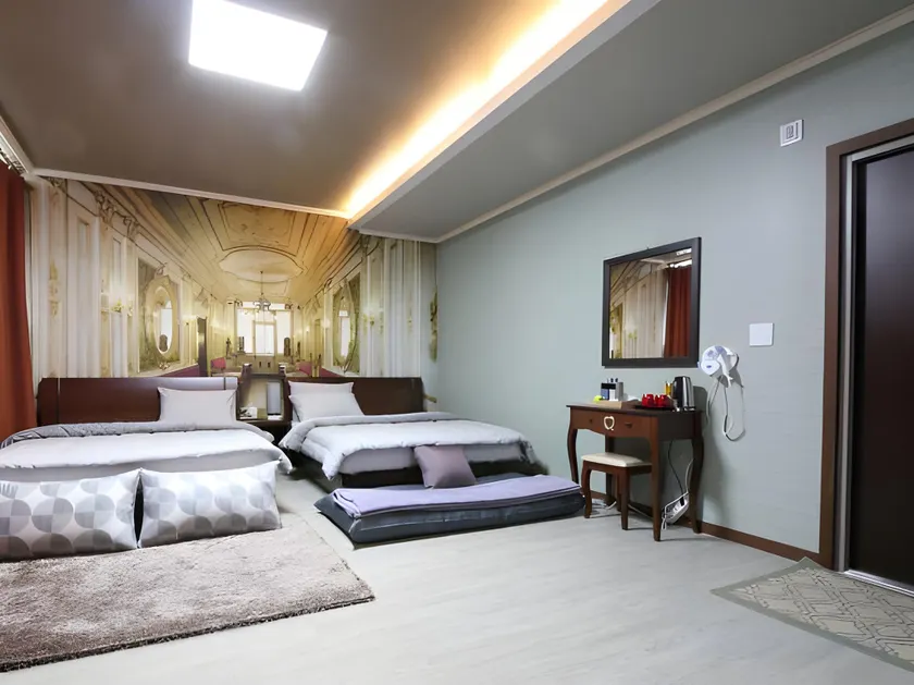 Hotel Majoong - Image 1