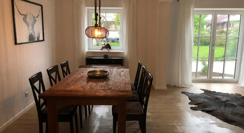 Ferienhaus Surheim - Image 1