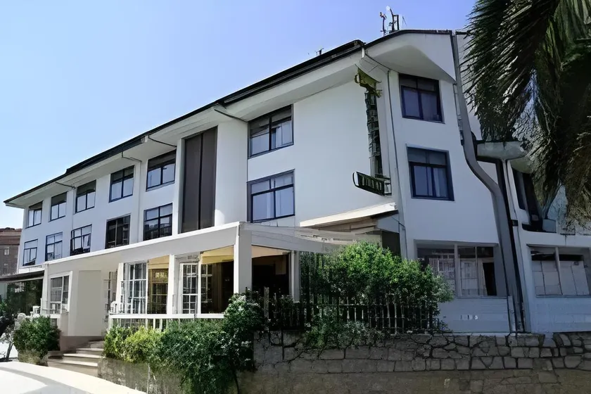 Hotel Los Nogales - Image 1