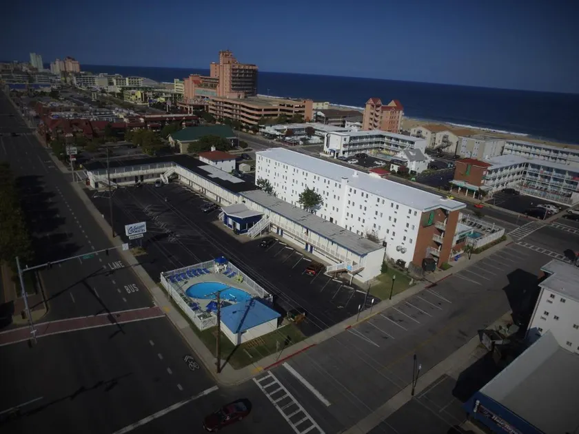 Cabana Motel - Image 1