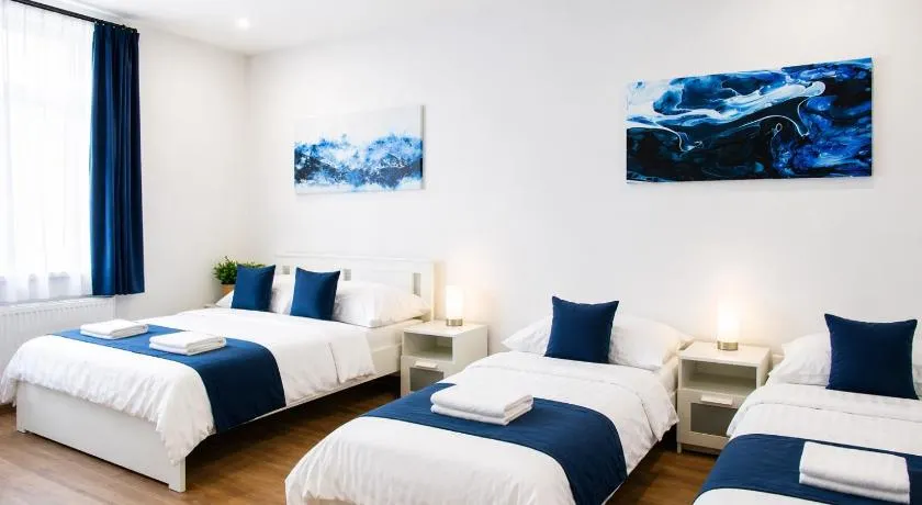 LYLY APARTMENT - 2 Bedrooms, Terrace & Free Parking - Image 1