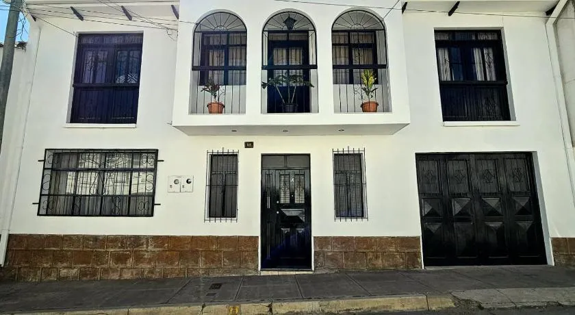 Santa Teresa Alley Hostel - Image 1