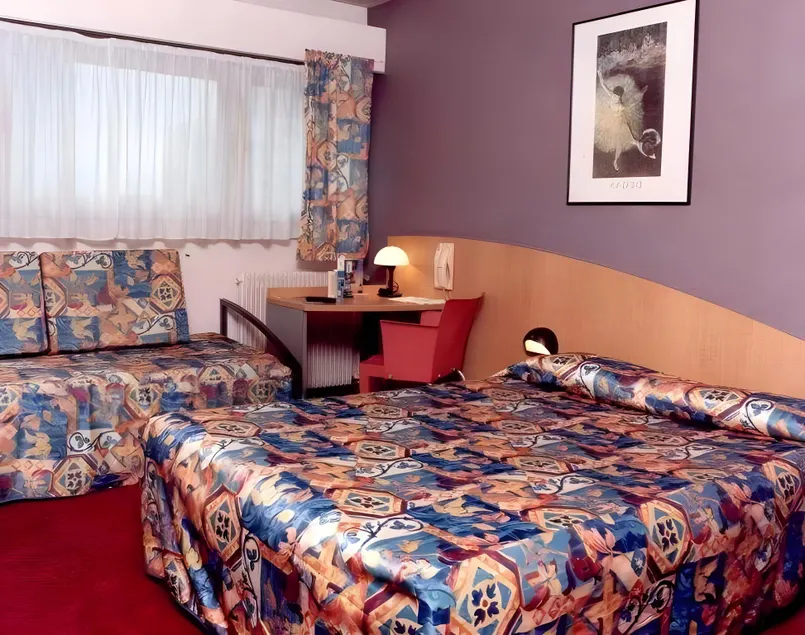 Arena Hotel La Defense - Image 1