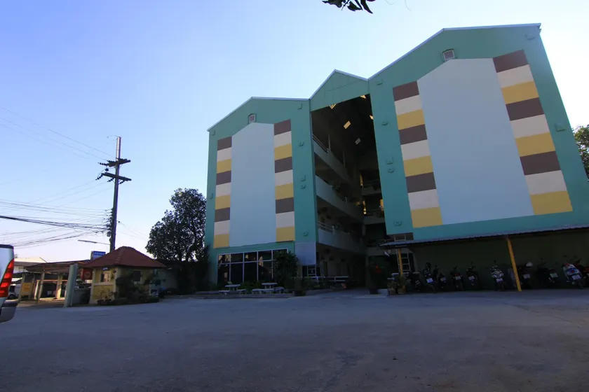 Lamphun Place - Image 1