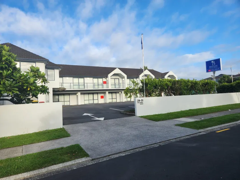 Botany Palms Motel - Image 1