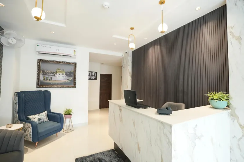 Hotel Aqua Blue - Image 1