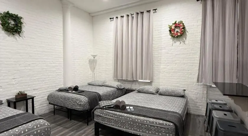New York Apartments - Image 1