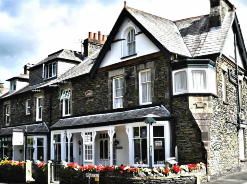 Windermere Lynwood Guest House - Image 1