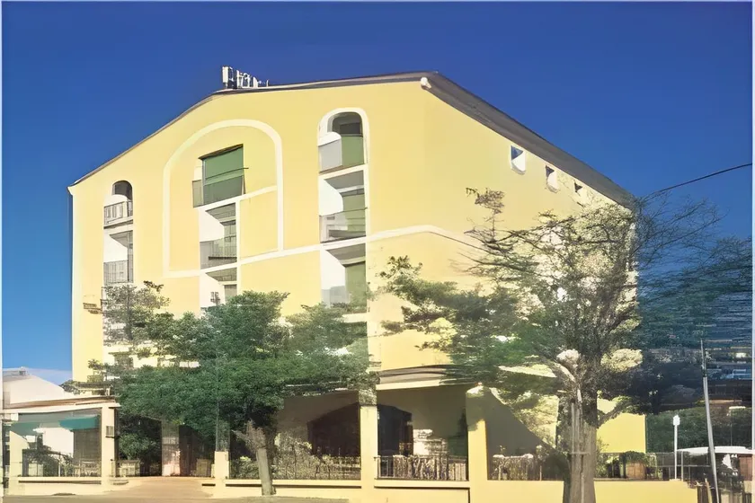 HOTEL ATRACHJATA  - Image 1