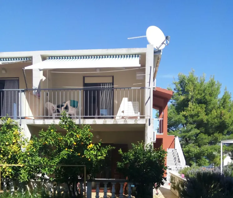 Apartment NadaH A1 Slatine, Island Ciovo - Image 1