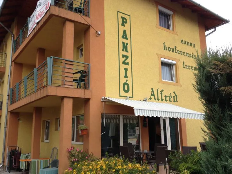 Alfréd Panzió - Image 1