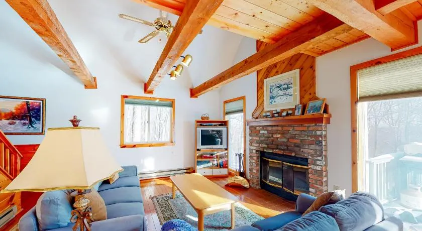 Snow Country Home - Image 1