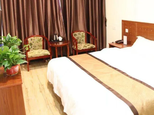 Jiayuan Express Hotel - Image 1