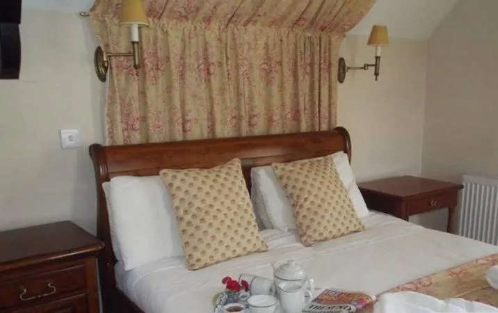 Meath Arms Country Inn - Image 1