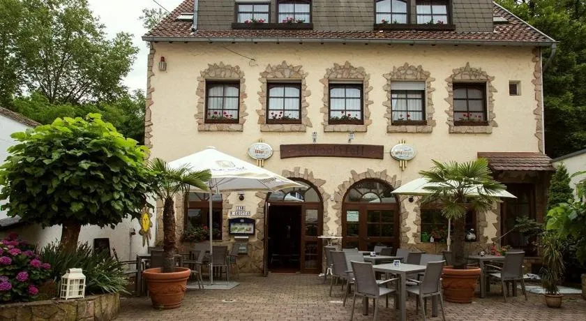Hotel zur Klause - Image 1