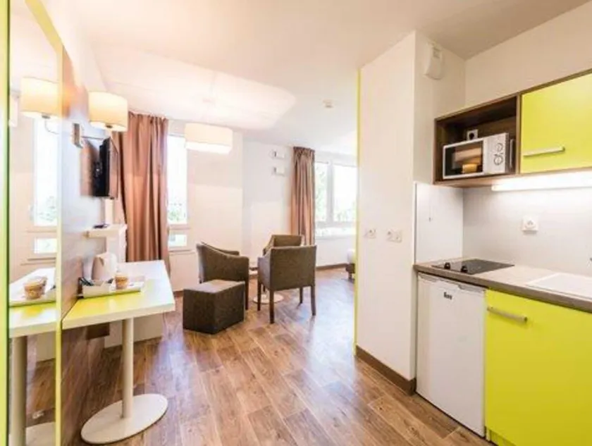 Comfort Suites Universites Grenoble - Image 1