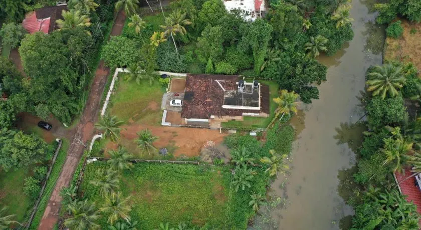 Dhwani Backwater Homestay - 2 Bedroom Riverside Retreat - Image 1