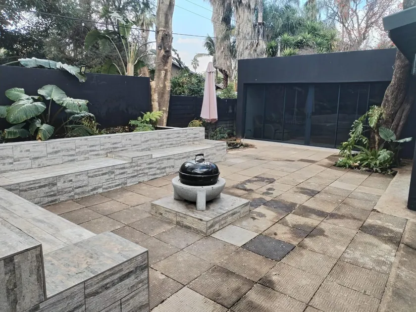Waterfront Guest House - Image 1