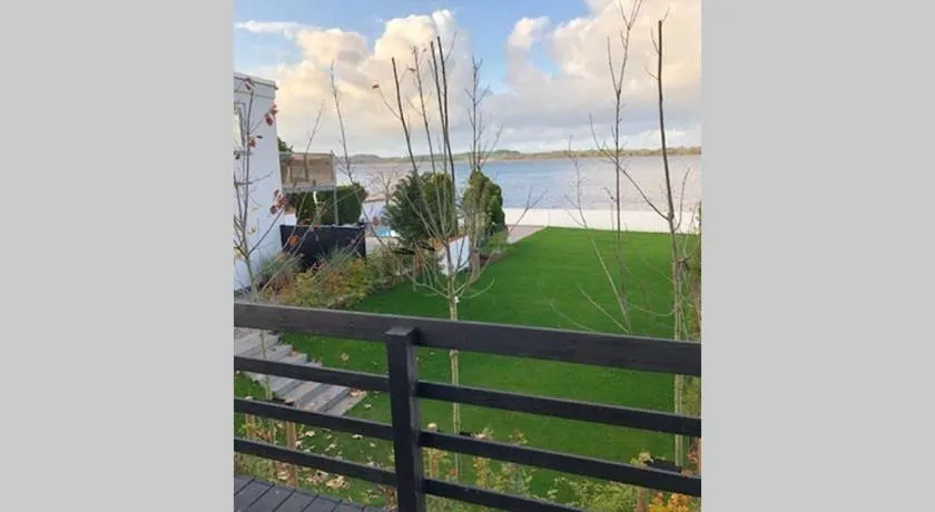 Holbæk. Byhus med fjordudsigt, og 5 min. til bymidten - Image 1