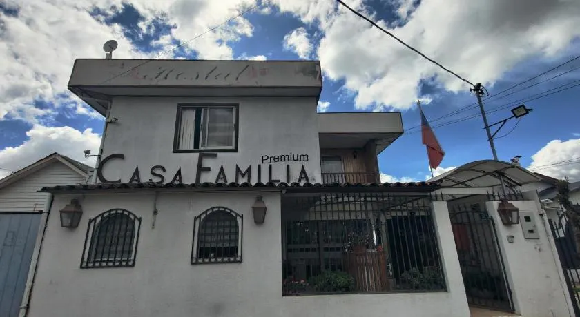 Hostal Casa Familia - Image 1