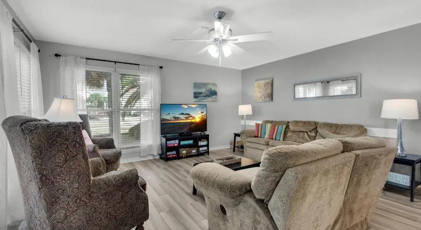 Beachview 107 - Image 1