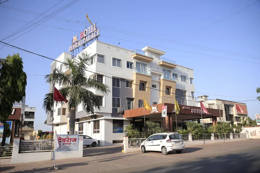 HOTEL DEVRAJ PALACE - Image 1
