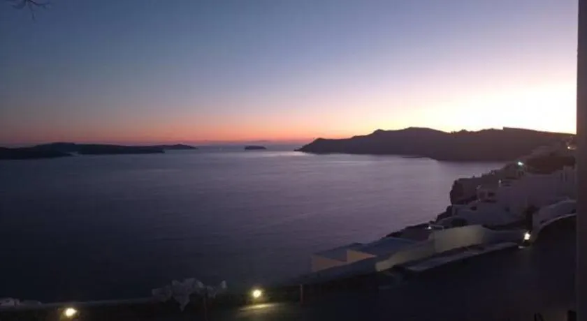 Sensia villa with Hot tub and Caldera View - Image 1