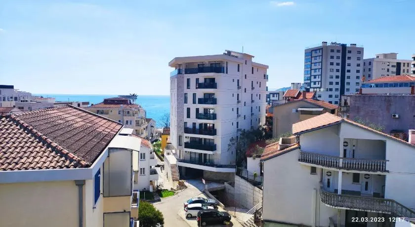 Apartments LORA in Bonila - Image 1