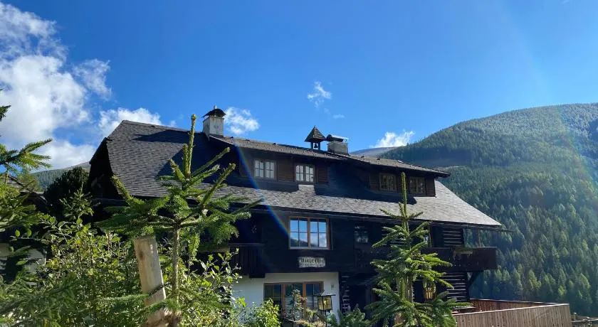 Oswald Lodge - surrounded by nature - Image 1