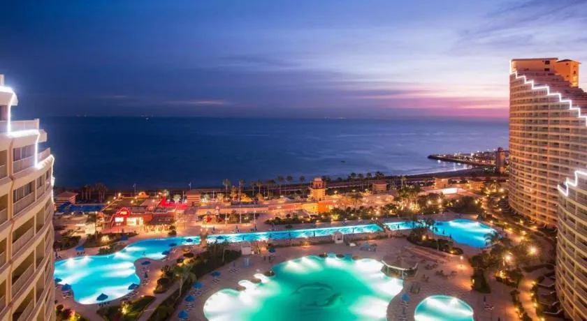 Porto Sokhna Pyramids Sea View Majestic - Image 1