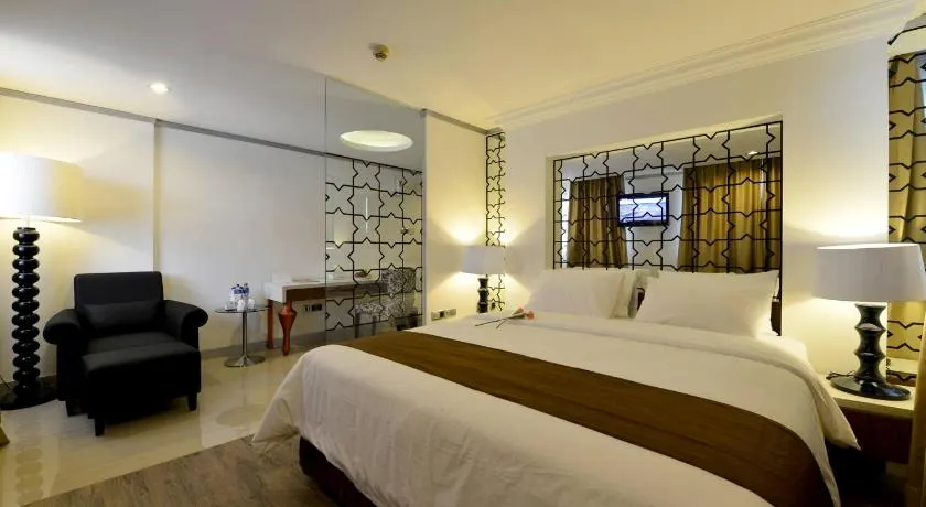 The Naripan Hotel - Image 1